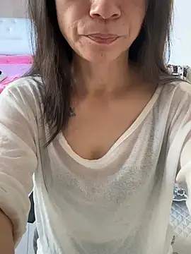 aniani11 online show from February 9, 2026, 3:26 am