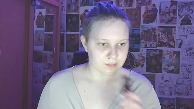 Snapshot of FoxPlayXX chatting on June 19, 2026, 8:14 pm FoxPlayXX online show from June 19, 2026, 8:14 pm