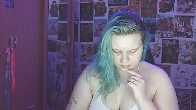 Snapshot of FoxPlayXX chatting on June 22, 2026, 8:17 pm FoxPlayXX online show from June 22, 2026, 8:17 pm