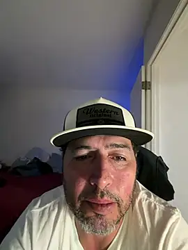 ezrah23 online show from February 26, 2026, 10:04 am