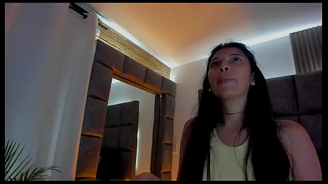 BrigitteVons online show from May 20, 2026, 5:48 am