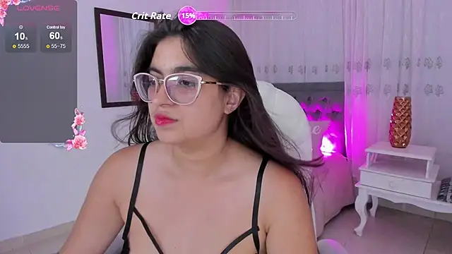 Luna Jonnes1 online show from April 17, 2026, 2:36 am