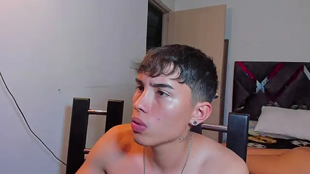 MollyandFher online show from November 18, 2025, 11:37 pm