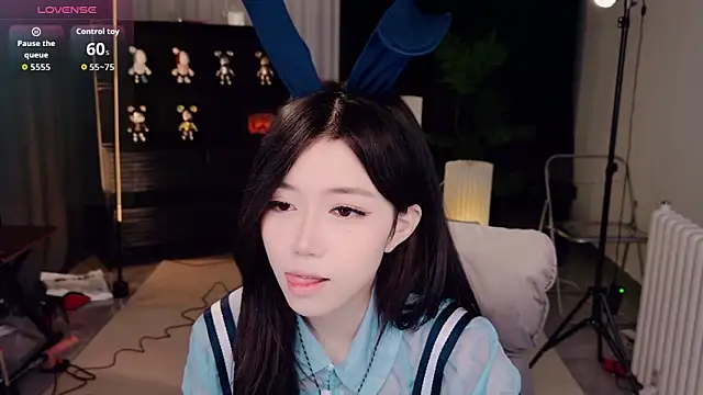 wanoubaobao online show from December 3, 2025, 1:21 pm