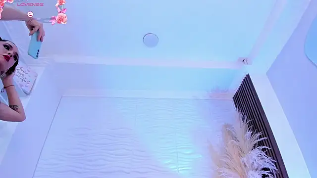 Snapshot of AudreyHayworth chatting on December 14, 2025, 12:00 pm AudreyHayworth online show from December 14, 2025, 12:00 pm