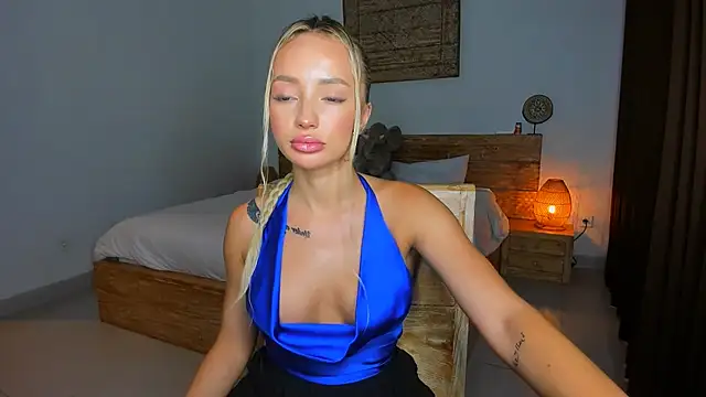 Snapshot of TangledChannels chatting on October 30, 2025, 2:32 am TangledChannels online show from October 30, 2025, 2:32 am