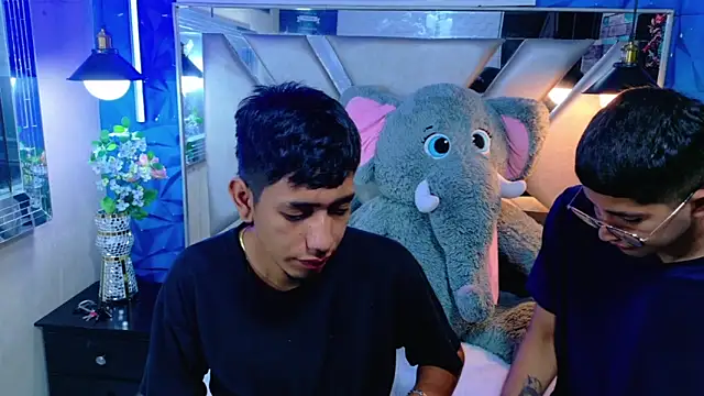 darwinandbrayann online show from December 18, 2025, 3:22 am