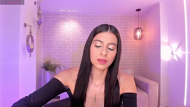 BellaConnorX online show from May 14, 2026, 8:06 pm