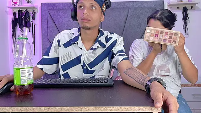 Snapshot of DamianandEva chatting on March 2, 2026, 12:45 pm DamianandEva online show from March 2, 2026, 12:45 pm