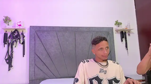 DamianandEva online show from April 9, 2026, 12:11 pm