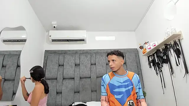 Snapshot of DamianandEva chatting on November 8, 2025, 12:42 pm DamianandEva online show from November 8, 2025, 12:42 pm