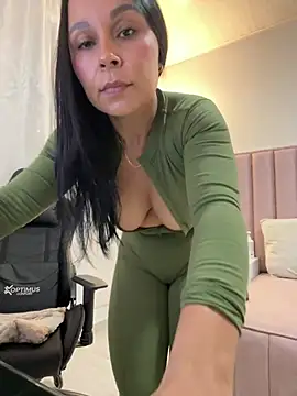 Snapshot of Natural_BIGASS_Nina chatting on May 31, 2026, 1:39 pm Natural BIGASS Nina online show from May 31, 2026, 1:39 pm
