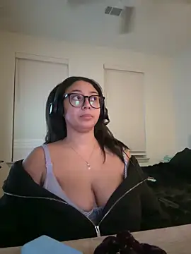 minha baby online show from February 22, 2026, 2:03 am