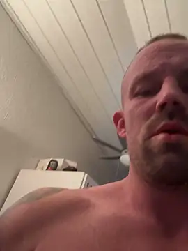 superbertok online show from November 14, 2025, 8:45 pm