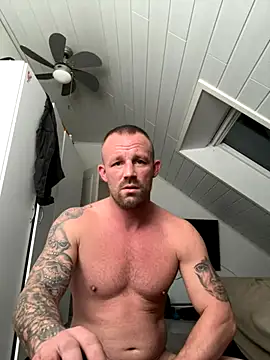 superbertok online show from November 17, 2025, 11:03 am