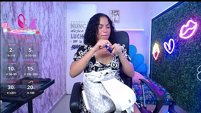 valeria martinez19 online show from January 9, 2026, 3:13 am