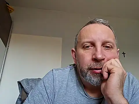 ghost430000 online show from November 16, 2025, 10:31 am