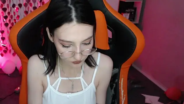 Snapshot of honbliss chatting on March 7, 2026, 1:23 am honbliss online show from March 7, 2026, 1:23 am