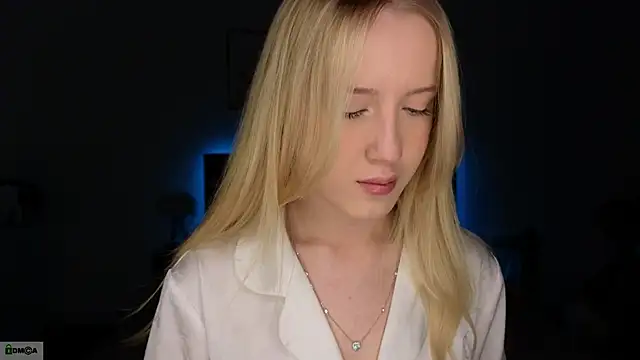 Snapshot of adele_armass chatting on February 5, 2026, 8:59 pm adele armass online show from February 5, 2026, 8:59 pm