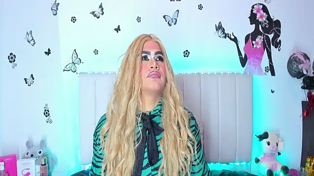 melani ferraraa  online show from March 3, 2026, 3:35 am