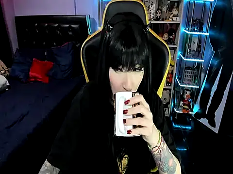 Snapshot of Yummy_dark chatting on October 30, 2025, 6:01 am Yummy dark online show from October 30, 2025, 6:01 am