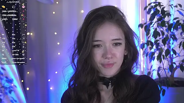 tinyanie online show from January 18, 2026, 6:06 am