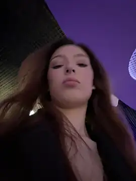 LilluKatten online show from April 4, 2026, 10:33 am