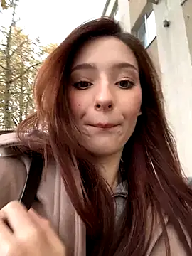 LilluKatten online show from November 14, 2025, 9:57 am