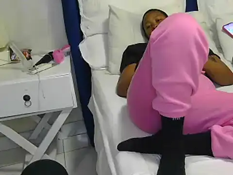 baddiemine05 online show from November 21, 2025, 9:41 am