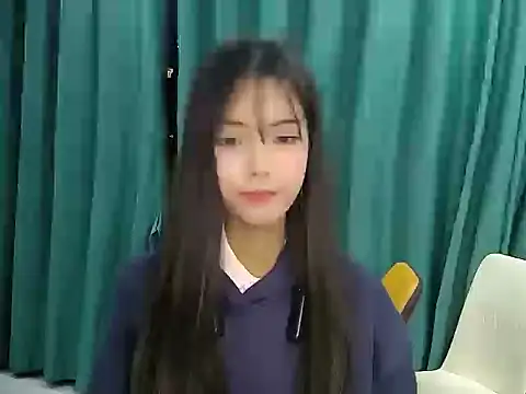 Snapshot of Angela-172 chatting on November 4, 2025, 1:04 pm Angela-172 online show from November 4, 2025, 1:04 pm