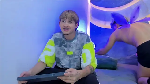 Snapshot of Hot_guys_sex3_ chatting on October 31, 2025, 4:47 pm Hot guys sex3  online show from October 31, 2025, 4:47 pm