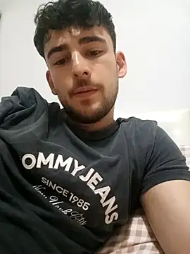 yasinesra757  online show from February 8, 2026, 1:58 am