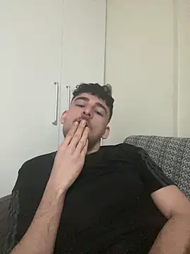 yasinesra757  online show from March 8, 2026, 7:06 pm