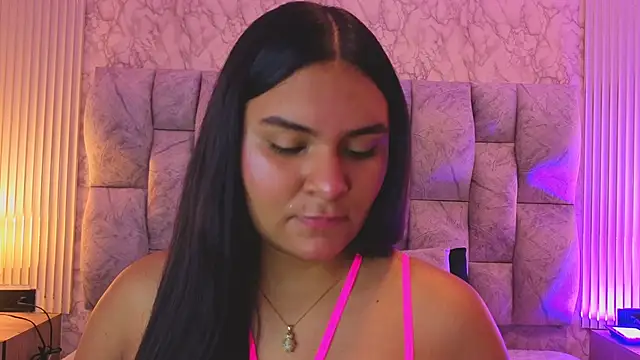 Snapshot of amarahanks1 chatting on November 14, 2025, 12:31 pm amarahanks1 online show from November 14, 2025, 12:31 pm