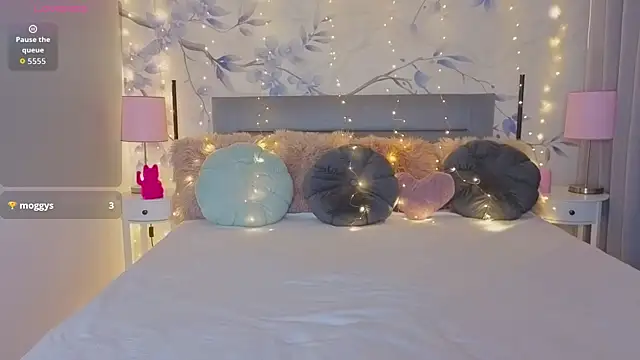 Snapshot of Sandra_angel_ chatting on December 17, 2025, 9:03 am Sandra angel online show from December 17, 2025, 9:03 am