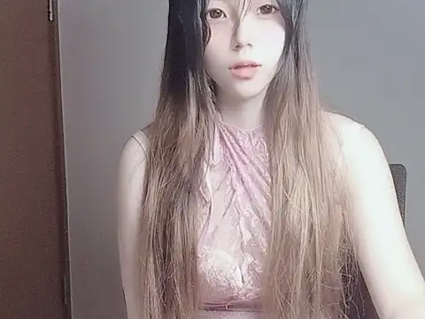 JuliaNoir online show from November 1, 2025, 6:08 am