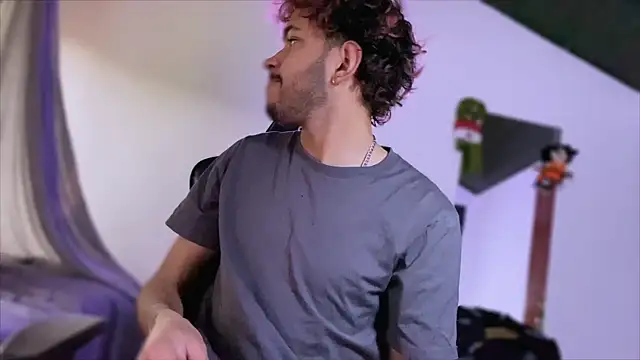 3v1l online show from December 5, 2025, 5:44 pm