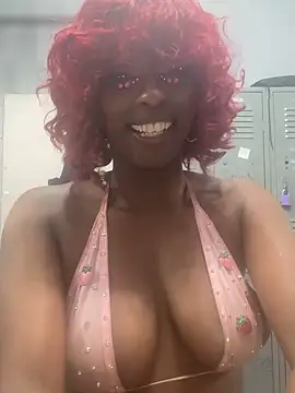 Snapshot of MadameMuse chatting on November 3, 2025, 11:52 pm MadameMuse online show from November 3, 2025, 11:52 pm