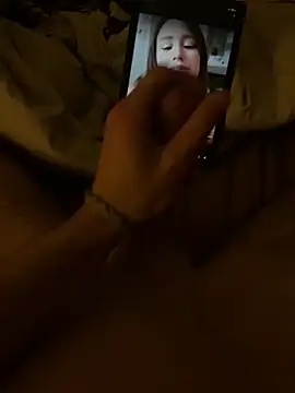 Snapshot of LeBestre chatting on February 14, 2026, 4:56 am LeBestre online show from February 14, 2026, 4:56 am