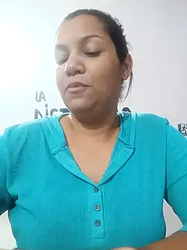 Snapshot of Samaraa_Lee chatting on November 8, 2025, 11:25 am Samaraa Lee online show from November 8, 2025, 11:25 am
