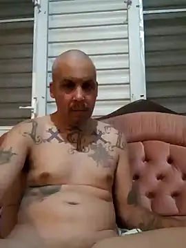 Snapshot of feoGG197 chatting on November 4, 2025, 2:04 am feoGG197 online show from November 4, 2025, 2:04 am