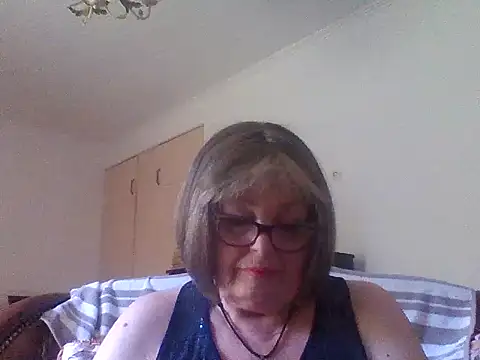 Milaniya606 online show from July 18, 2026, 8:23 am