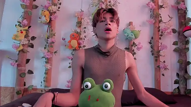 Snapshot of Leo_Glow chatting on November 30, 2025, 2:40 pm Leo Glow online show from November 30, 2025, 2:40 pm