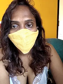 Queen-dhivya online show from April 20, 2026, 3:42 am