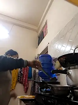 Hot-Sana2 online show from November 11, 2025, 5:46 am