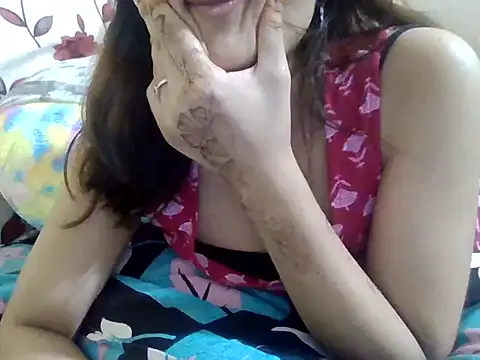 maira 33 online show from November 12, 2025, 2:59 am