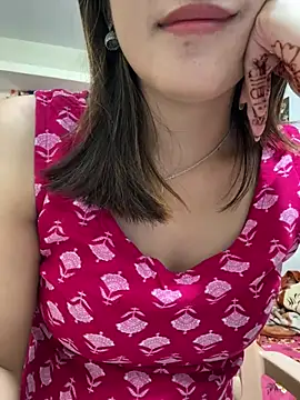 Snapshot of maira_33 chatting on July 22, 2026, 7:32 am maira 33 online show from July 22, 2026, 7:32 am