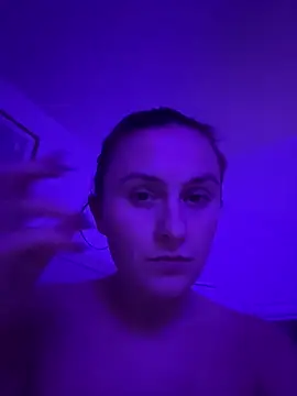 Snapshot of EmLovesxx chatting on November 11, 2025, 11:53 pm EmLovesxx online show from November 11, 2025, 11:53 pm