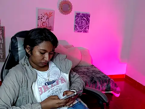 Samanta 777 online show from January 9, 2026, 8:49 pm