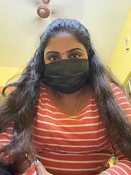 Tamil Hot Varshu online show from December 16, 2025, 5:50 pm